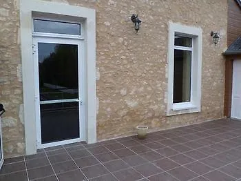 Kter\u00e9 Se Nach\u00e1zej\u00ed Nejbl\u00ed\u017ee Leti\u0161ti Leti\u0161t\u011b Charlese De Gaulla? Bed & Breakfast